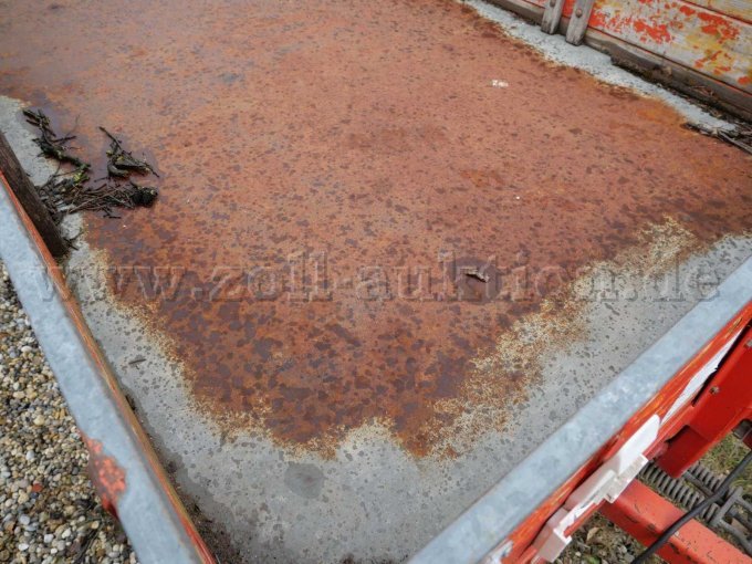 Ladefläche korrodiert