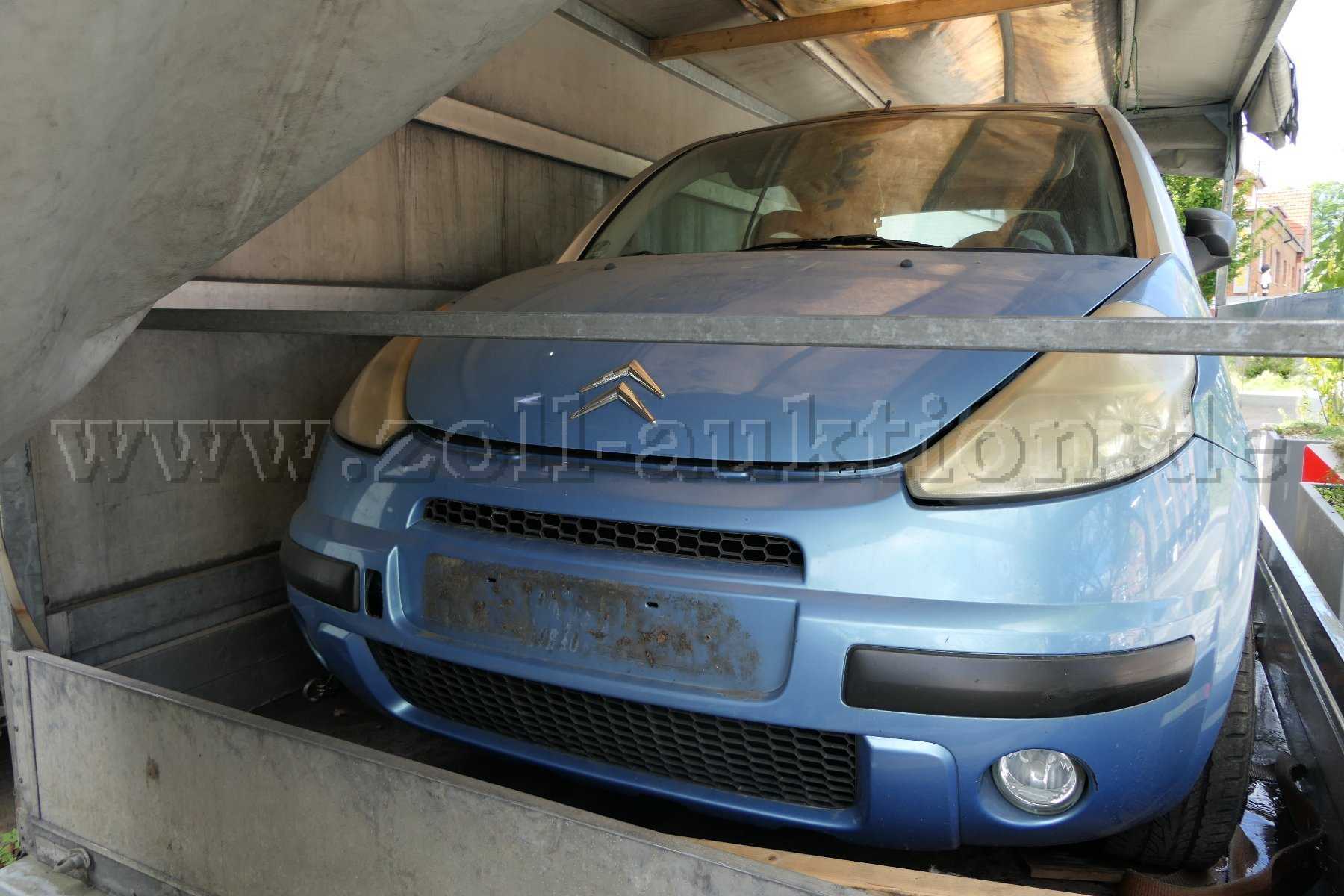 1 Anhänger Heinemann 2500 kg, beladen mit 1 Citroen C3 Cabrio - Bastlerfahrzeug