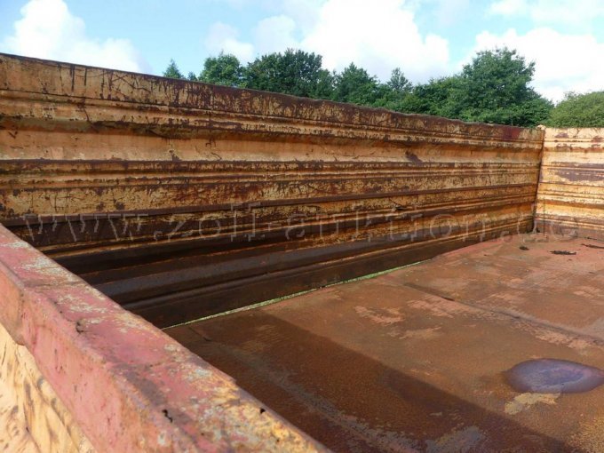 Ansicht Ladefläche, Rostbefall, Heckklappe leicht verbogen