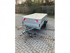 Anhänger Humbaur HA 75, Ansicht vorne Seite links mit Anschrammung