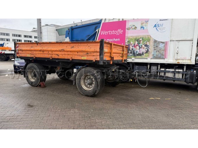 Ansicht seitlich vorne rechts