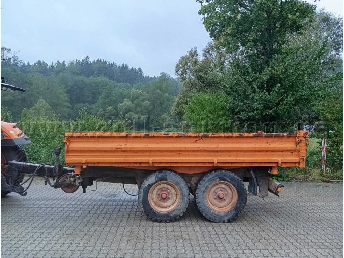 seitlich links