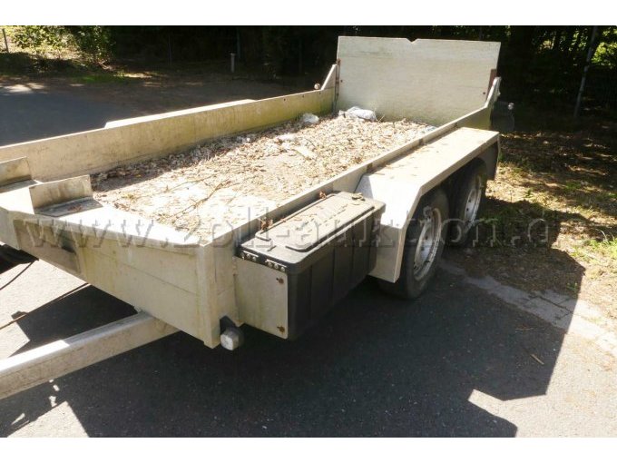 Frontdiagonale und Ladefläche links