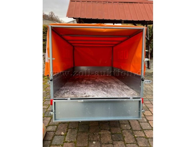 Ansicht Ladefläche mit Rückständen von Gipskarton