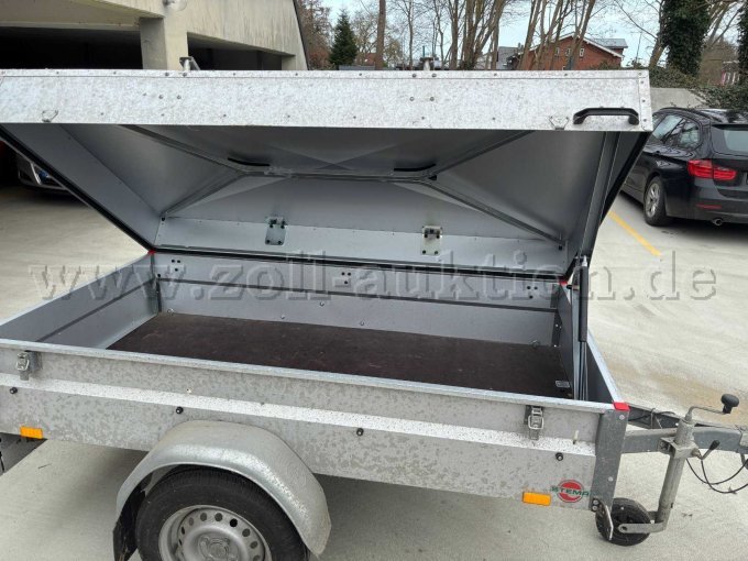 Seitenansicht rechts offen