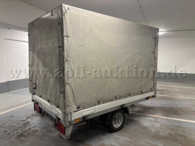 Heck- und Seitenansicht Anhänger