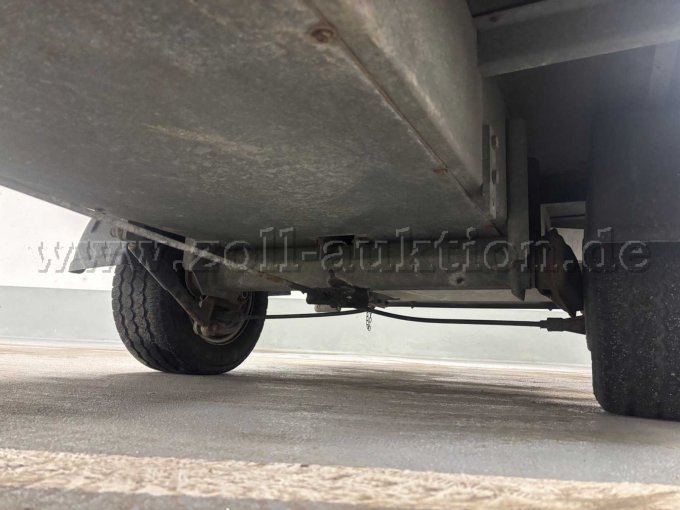 Detailbild fehlender Stoßdämpfer