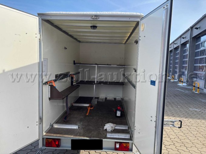 Heckansicht mit Laderaum