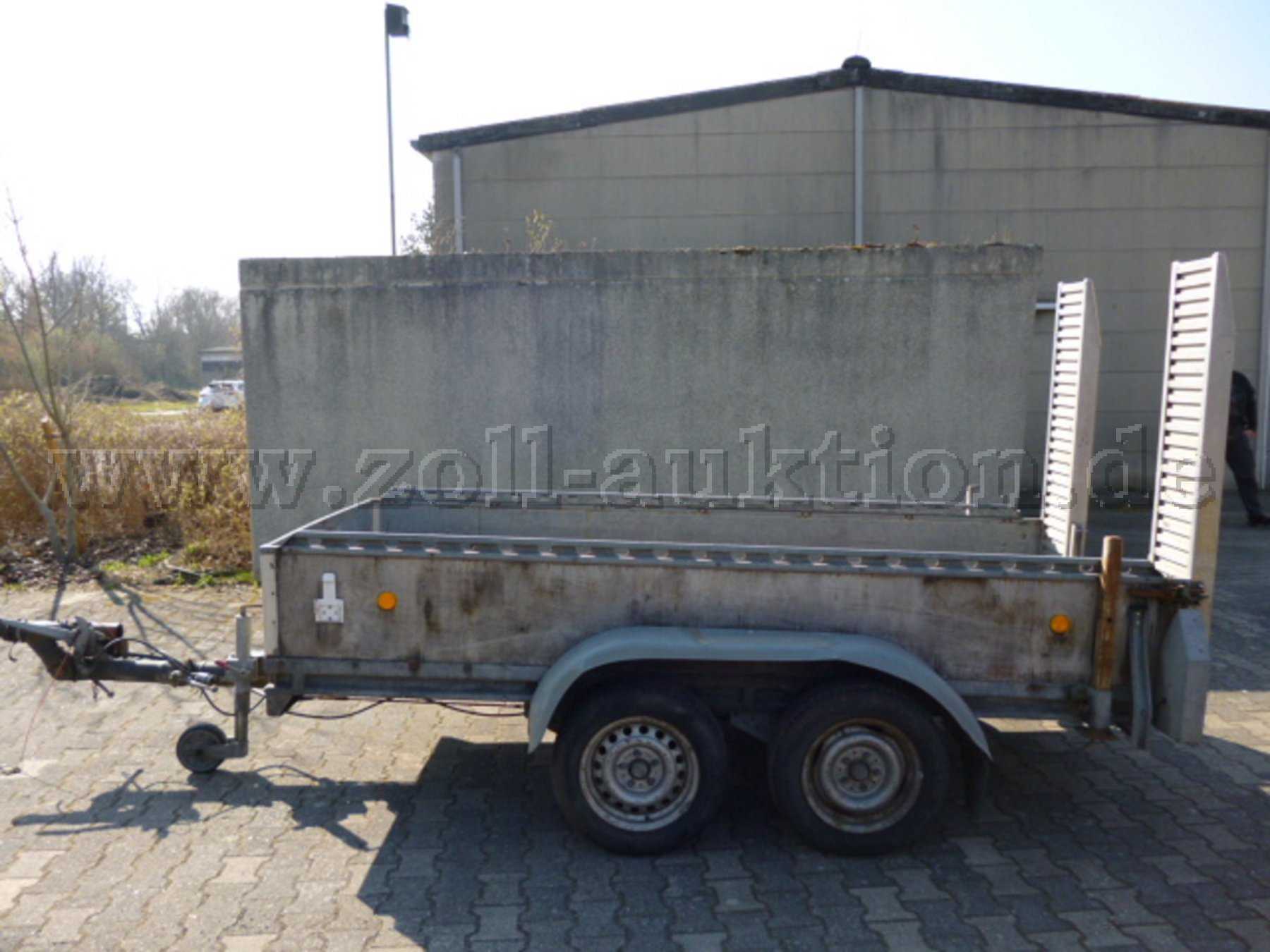 Anhänger Seitenansicht links