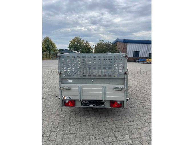 Anhänger hinten