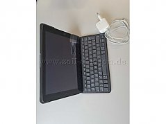 iPad stehend mit kompatiblem Ladekabel
