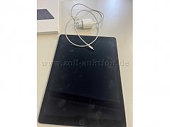IPad mit Ladekabel