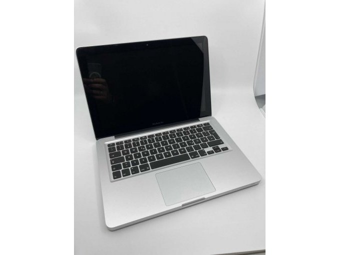 aufgeklapptes MacBookPro