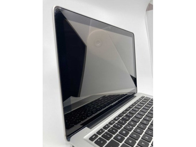 Display MacBookPro von links