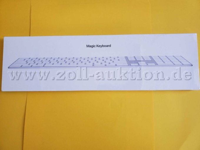 Magic Keyboard mit Zahlentastatur, OVP Frontansicht Kartonage