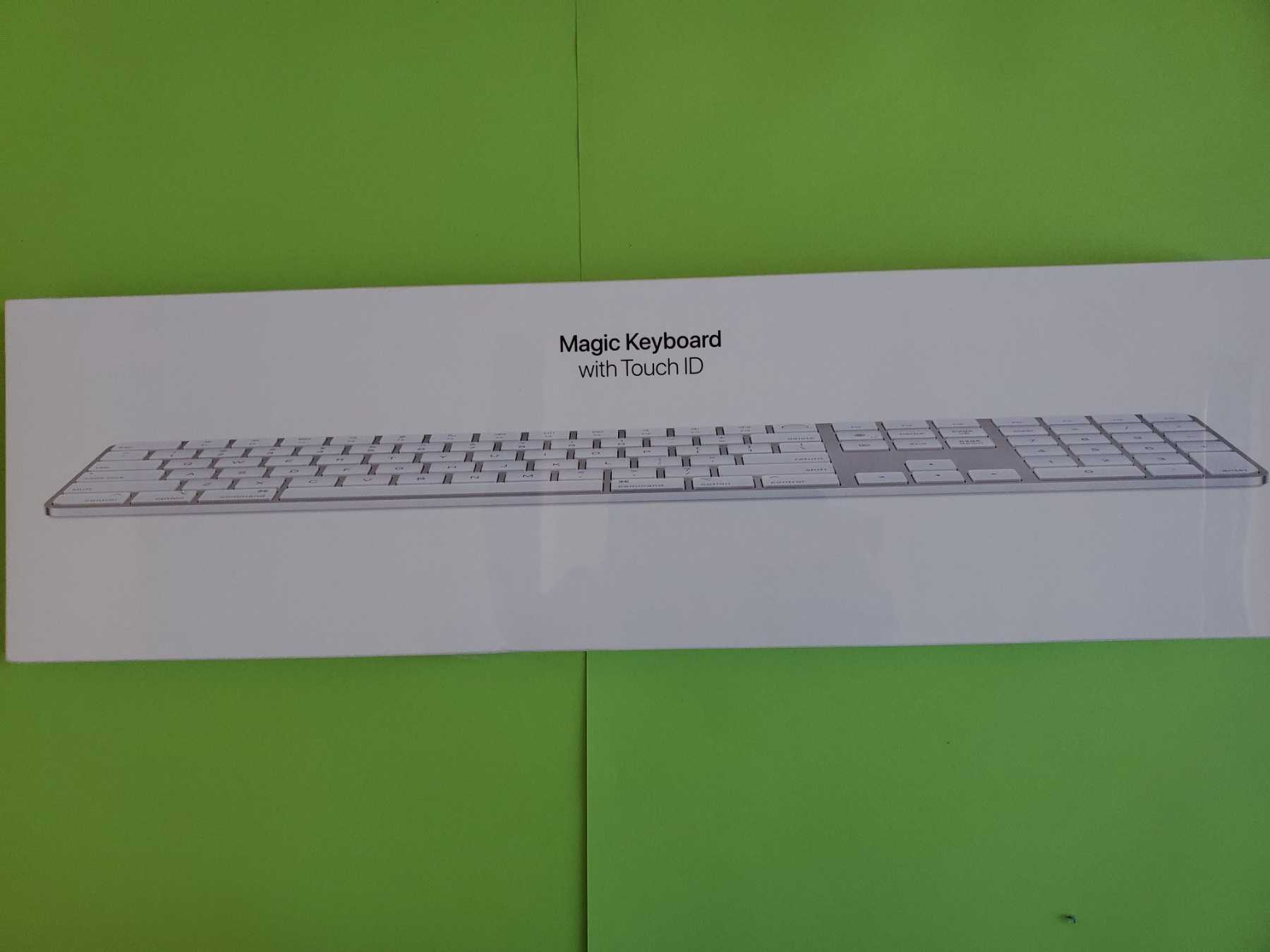 Mgic Keyboard with Touch ID Frontansicht des OVP Produkt