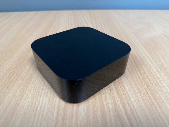 Apple TV 4K (2. Generation) 32GB Modellnummer A1842
Ansicht von vorne
