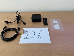 Apple TV 4K (2. Generation) 32GB Modellnummer A1842 
Gesamtansicht mit Zubehör