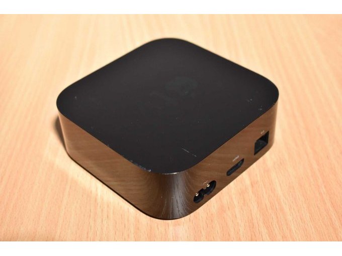 Apple TV 4K (2. Generation) 32GB Modellnummer A2169
Ansicht von hinten