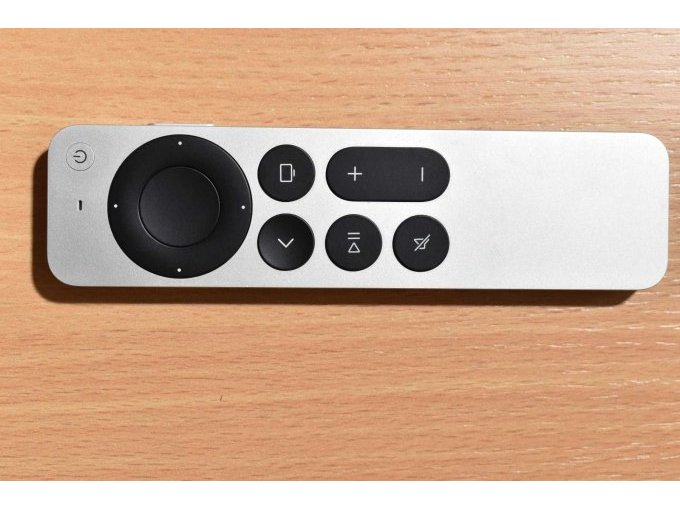 Apple TV 4K (2. Generation) 32GB Modellnummer A2169
Fernbedienung Ansicht von vorne