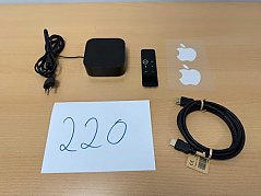 Apple TV HD (4. Generation) 32GB Modellnummer A1625 mit gesamten ZUbehör