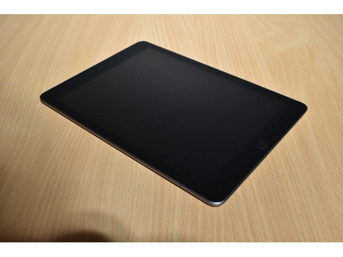 Apple iPad 6. Generation A1893 32 GB
Ansicht von vorne