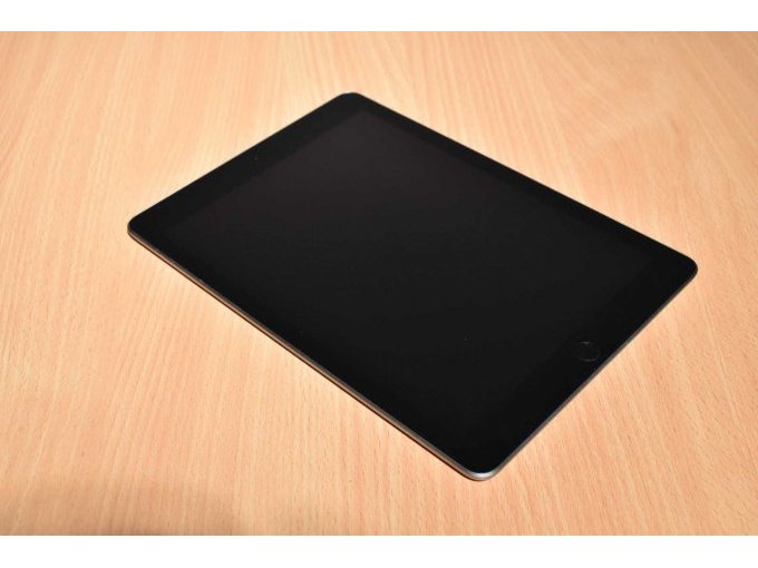 Apple iPad 6. Generation A1893 32 GB
Ansicht von vorne