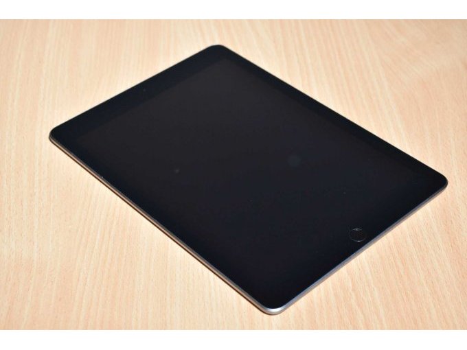 Apple iPad 6. Generation A1893 32 GB
Ansicht von vorne