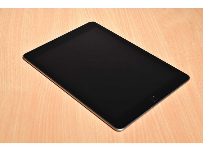 Apple iPad 6. Generation A1893 32 GB
Ansicht von vorne