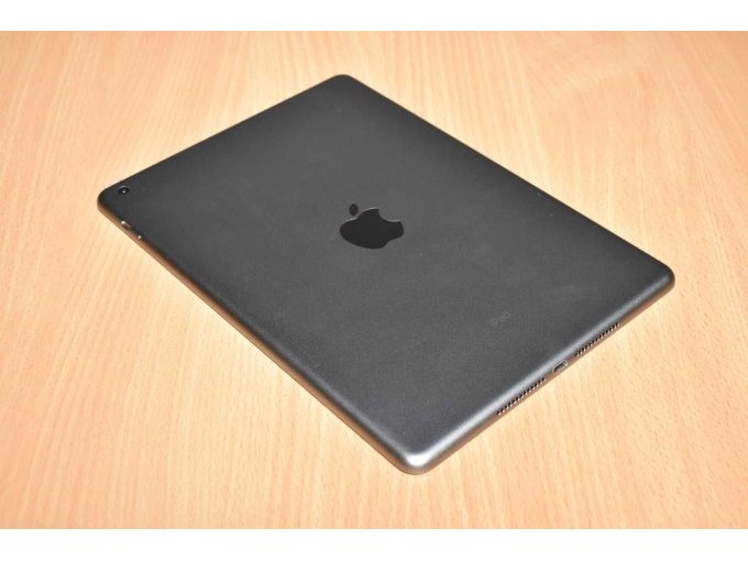 Apple iPad 6. Generation A1893 32 GB
Ansicht von hinten