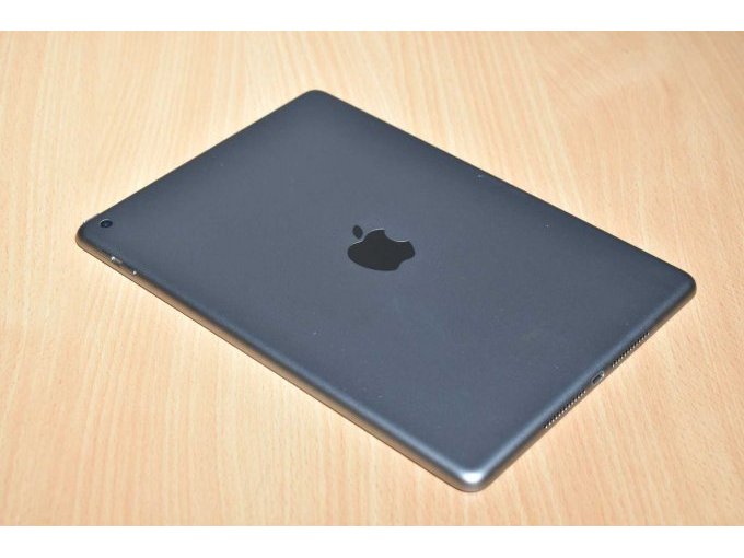 Apple iPad 6. Generation A1893 32 GB
Ansicht von hinten