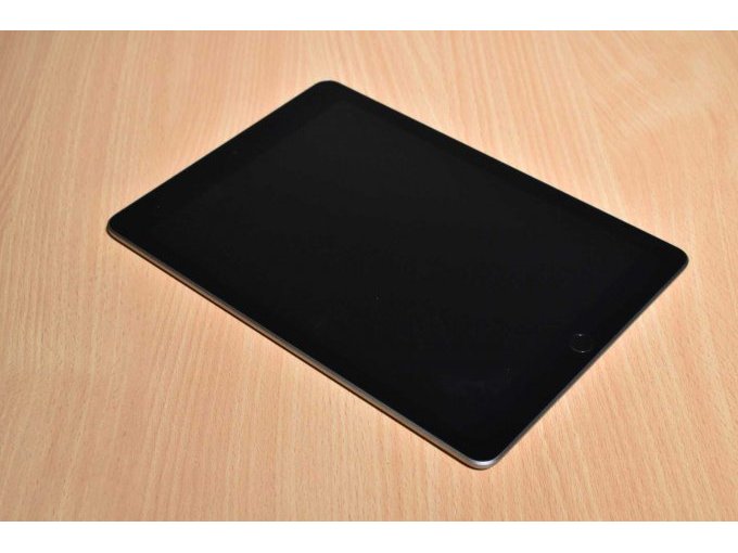 Apple iPad 6. Generation A1893 32 GB
Ansicht von vorne