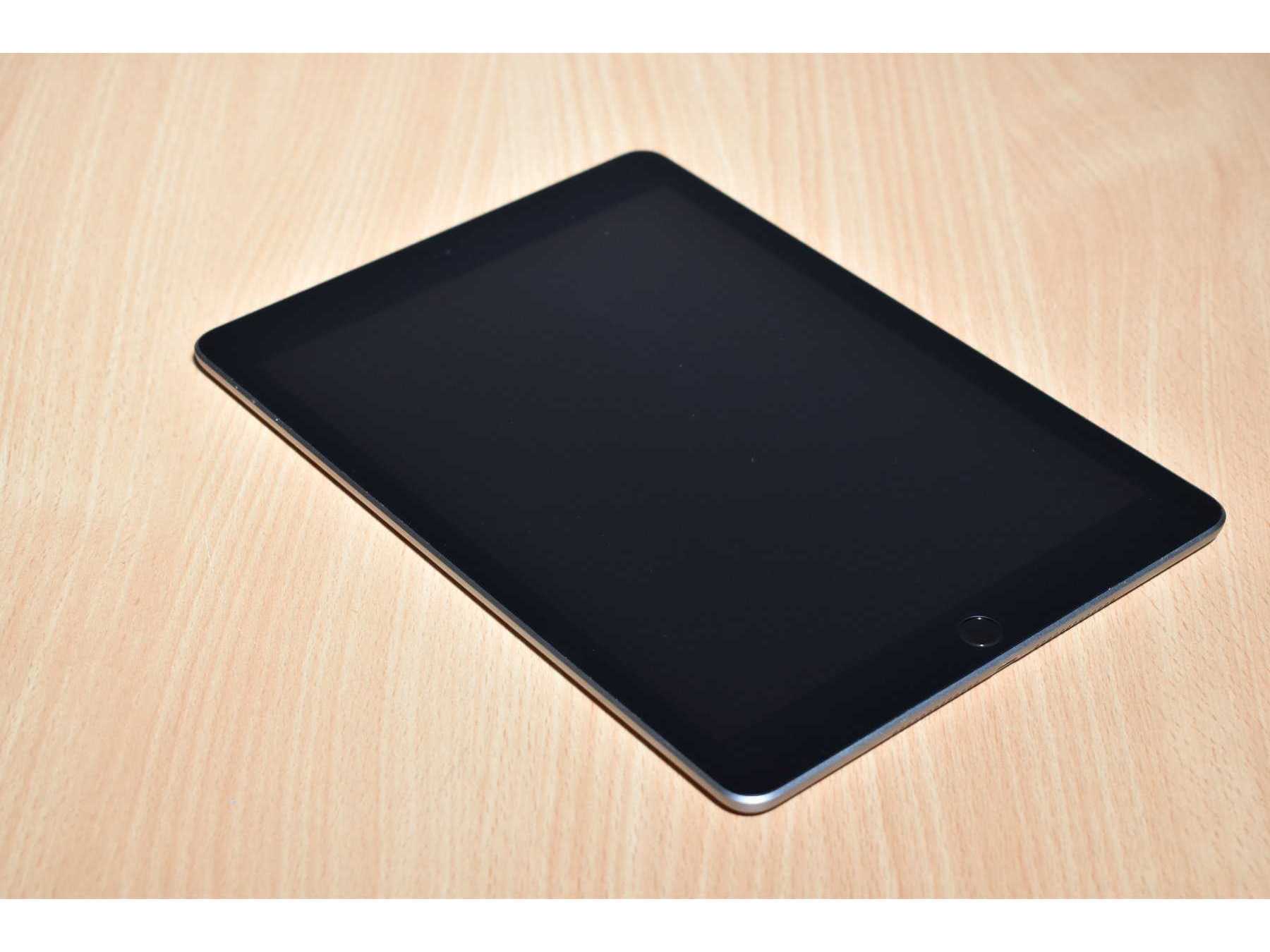 Apple iPad 6. Generation A1893 32 GB
Ansicht von vorne