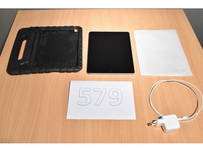 Apple iPad 6. Generation A1893 32 GB 9,7" (24,63cm)
Gesamtansicht Apple iPad 6. Generation A1893 32 GB 9,7" (24,63cm)
Gesamtansicht