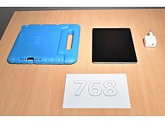 Apple iPad 6. Generation A1893 32 GB 9,7" (24,63cm)
Gesamtansicht von vorne