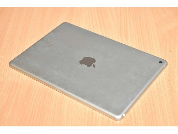 Apple iPad 7. Generation 32 GB 10,2" (25,91cm)
Ansicht von hinten