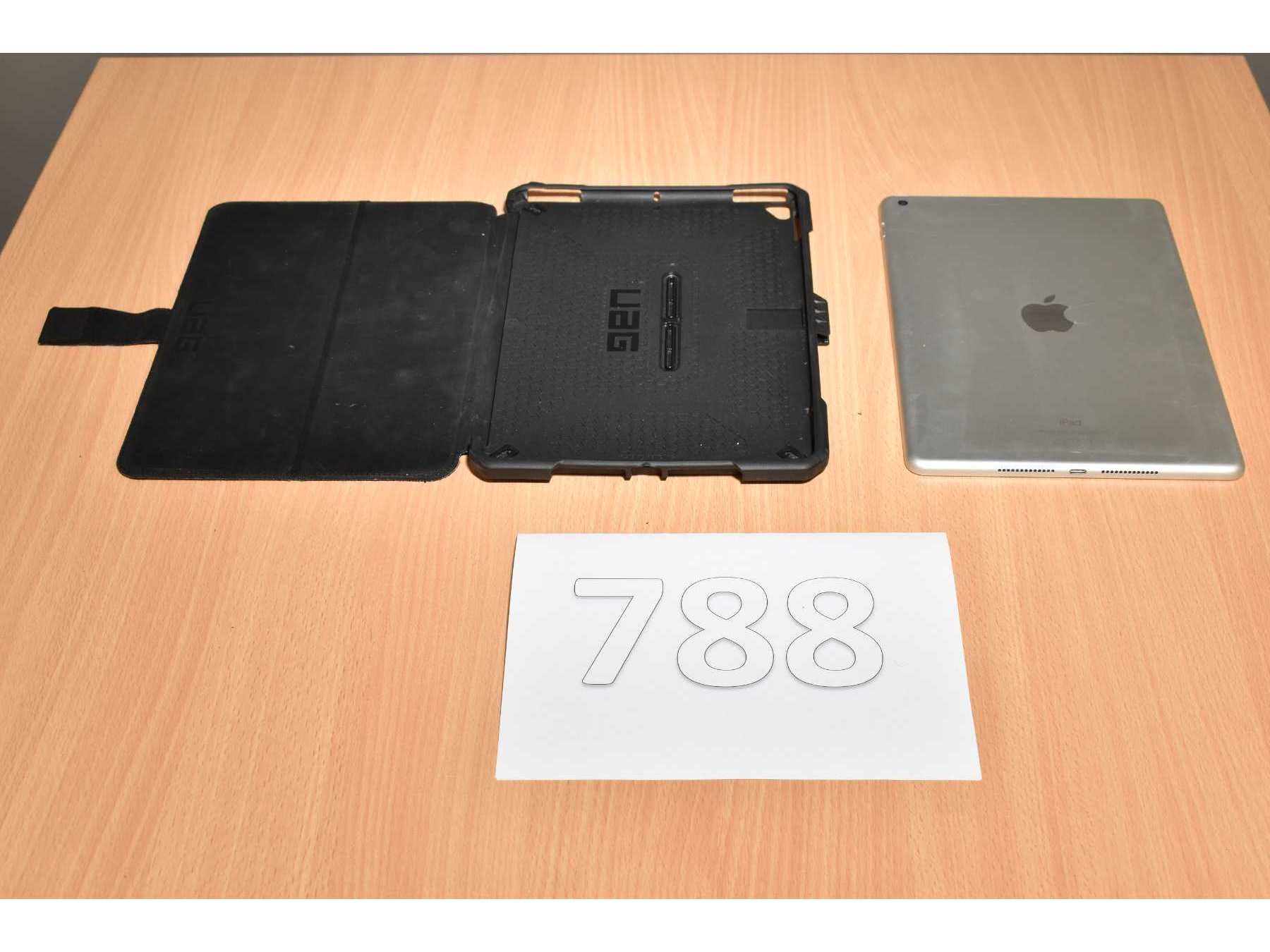 Apple iPad 7. Generation 32 GB 10,2" (25,91cm)
Gesamtansicht