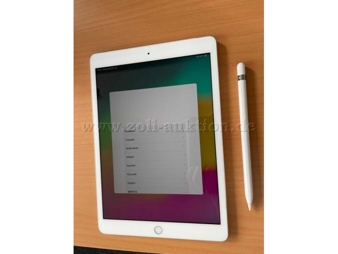 Ansicht Apple iPad 7. Generation mit Apple Pencil