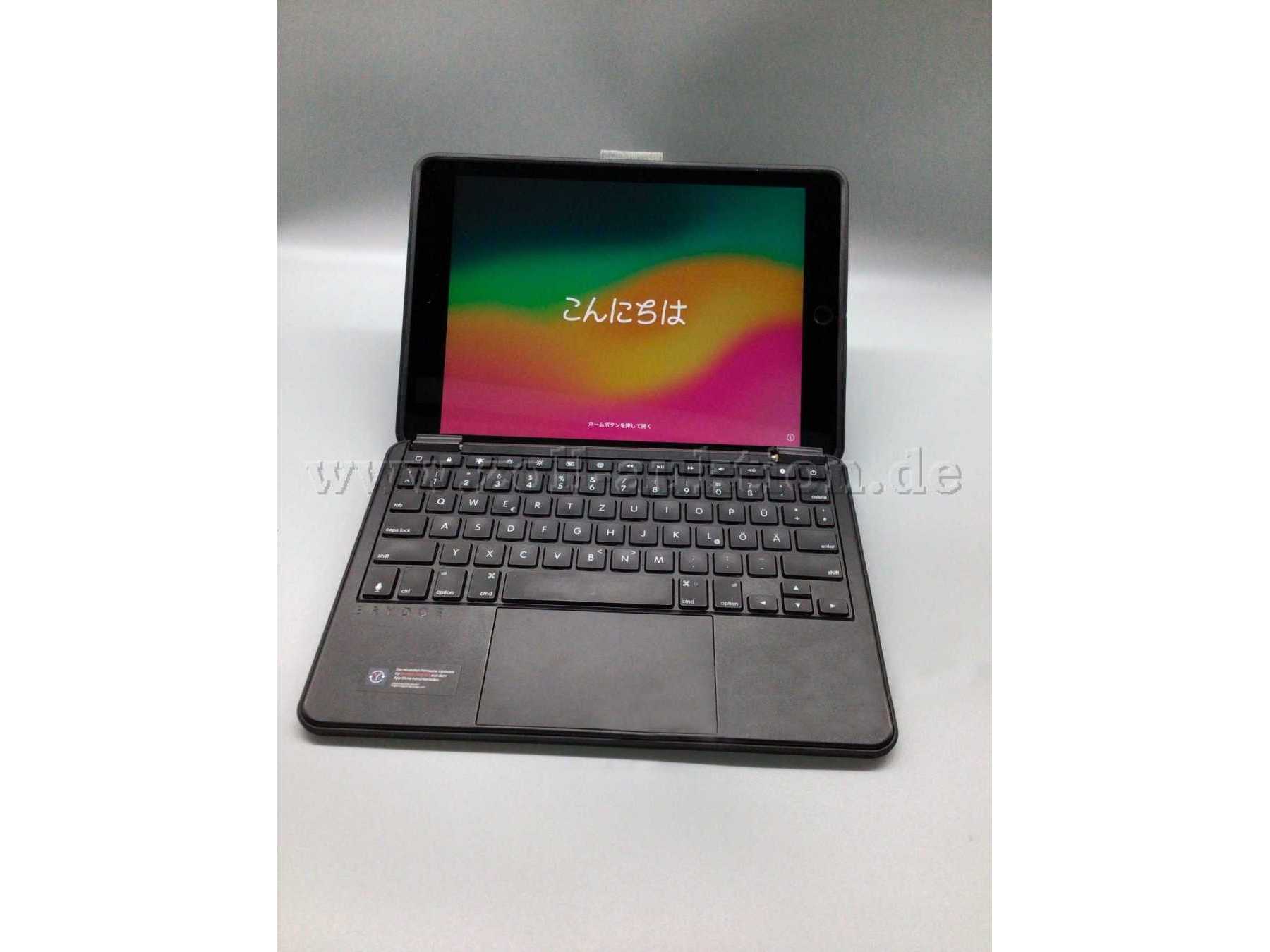 iPad in Hülle/Tastatur