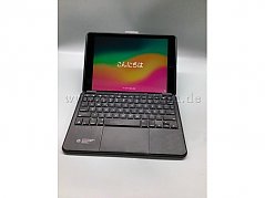 iPad in Hülle/Tastatur