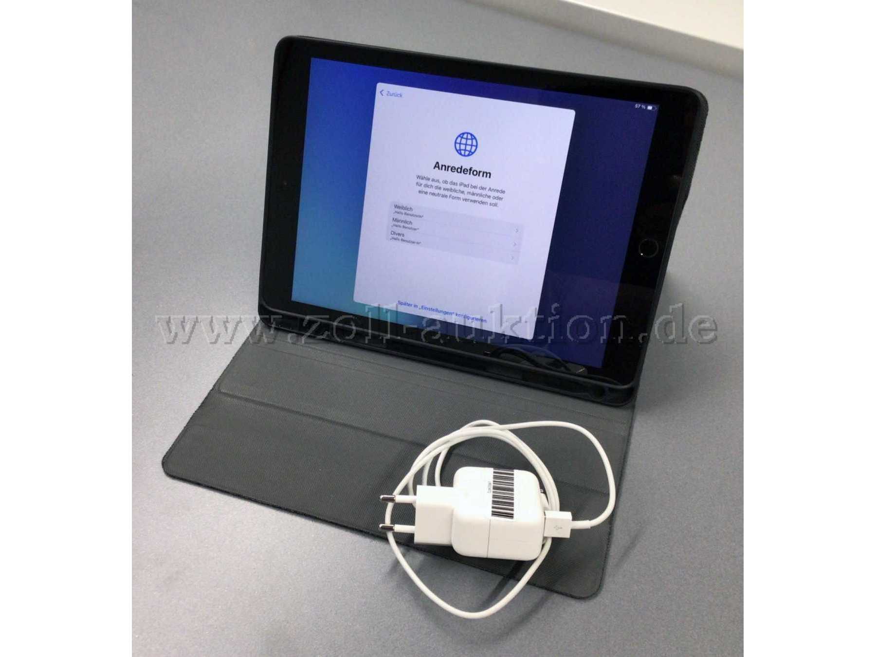 iPad 7 A2198 inkl. Schutzhülle, Adapter und Ladekabel