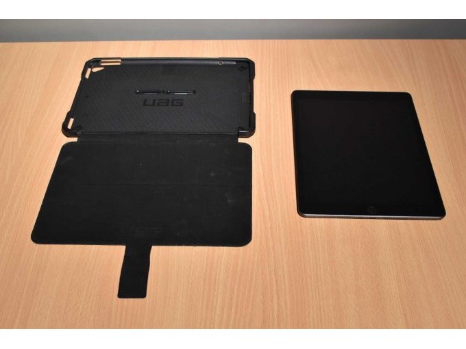 Apple iPad 8. Generation A2270 32 GB – 10,2" (25,91cm)
Gesamtansicht von vorne