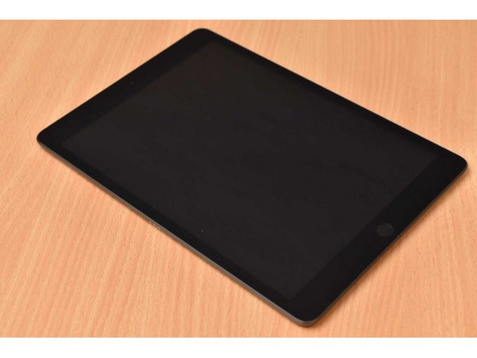 Apple iPad 8. Generation A2270 32 GB – 10,2" (25,91cm)
Ansicht von vorne