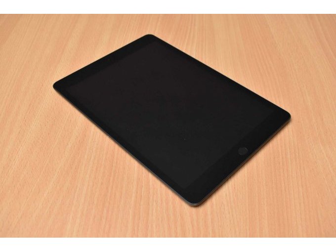 1 Apple iPad 8. Generation A2270 32 GB – 10,2" (25,91cm) – foto 3 – kavel bij Zoll-Auktion, Lage