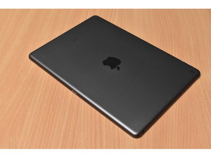 1 Apple iPad 8. Generation A2270 32 GB – 10,2" (25,91cm) – foto 4 – kavel bij Zoll-Auktion, Lage