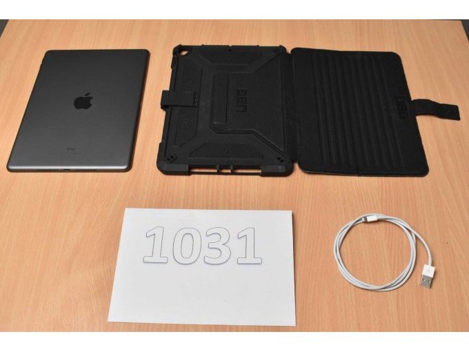 1 Apple iPad 8. Generation A2270 32 GB – 10,2" (25,91cm) – foto 2 – kavel bij Zoll-Auktion, Lage