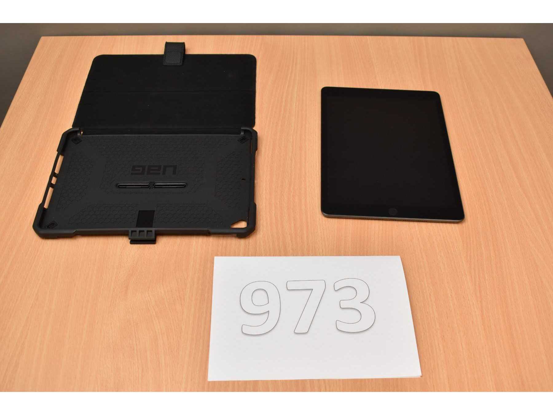 Apple iPad 8. Generation A2270 32 GB – 10,2" (25,91cm)
Gesamtansicht von vorne