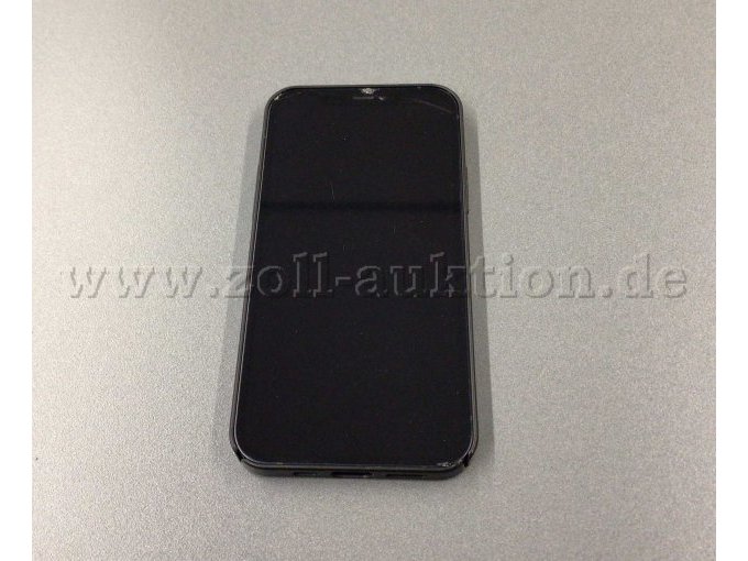 Apple iPhone 12 VS