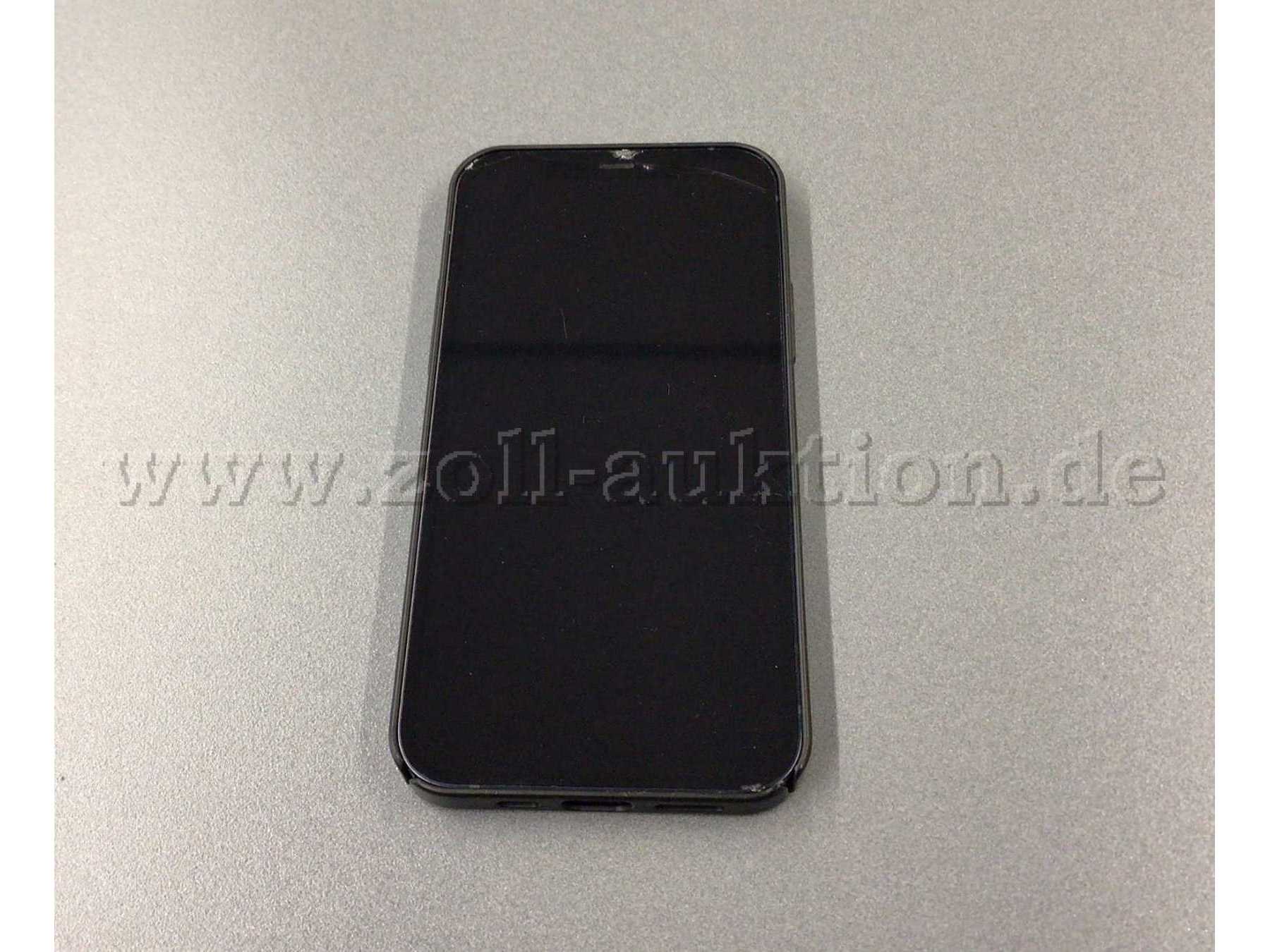 Apple iPhone 12 VS