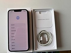 Apple iPhone 13